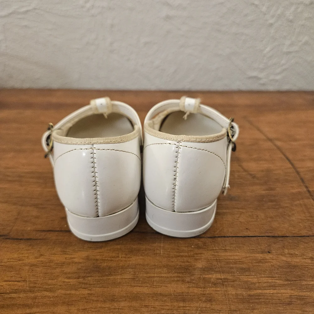 Vintage Sears Infant Shoes White Dress Shoes Mary Janes Size 4 (9-12 Months)
